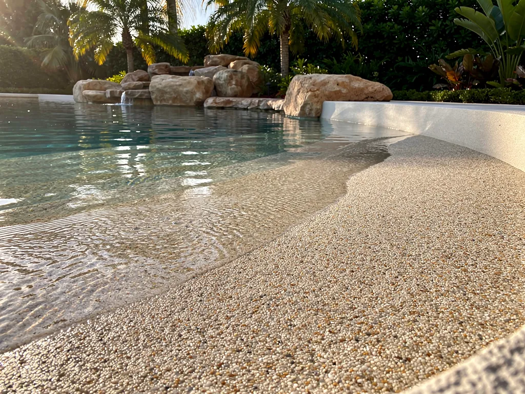 How does the quartz sand technology differ from a traditional pool finish